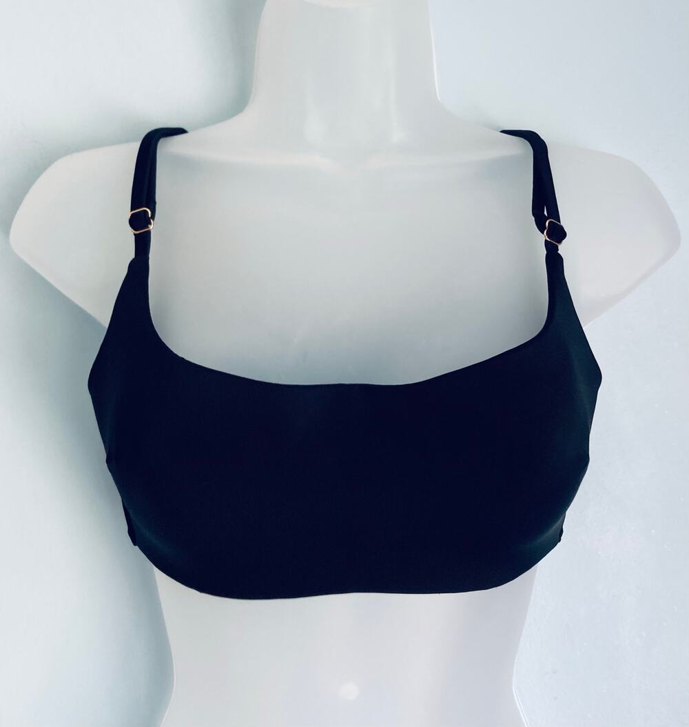 NWOT Victoria's Secret Swim Top Black Medium Wireless
